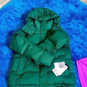 Dark GREEN LuLulemon puffer coat